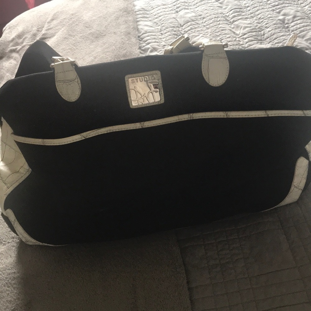 Diane von Furstenberg expandable rolling suitcase